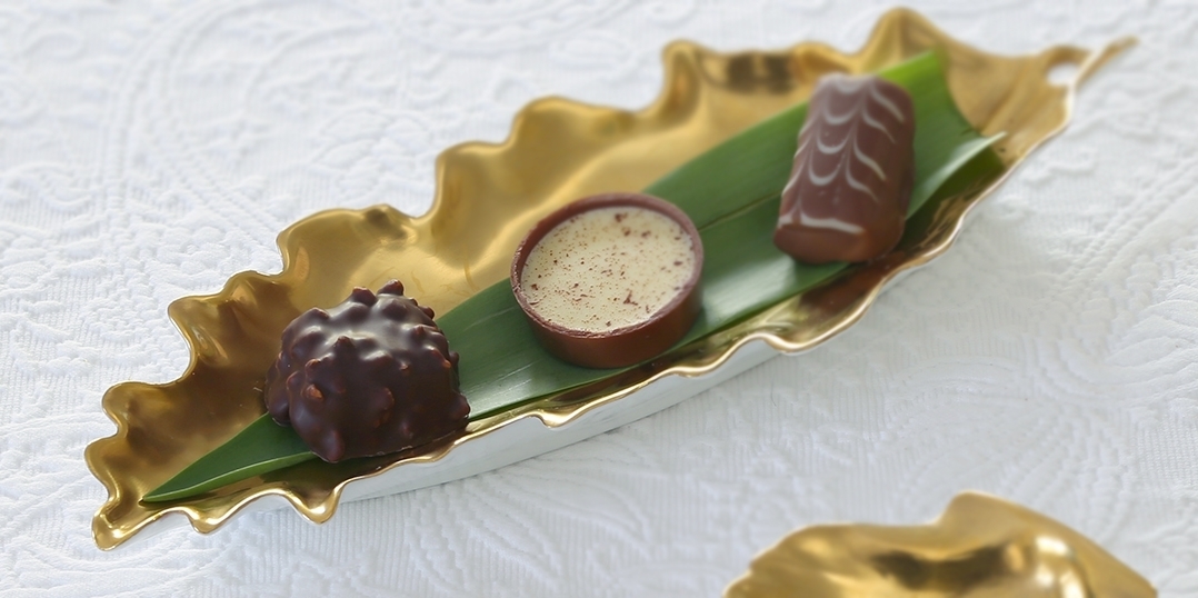 Gold Dishes